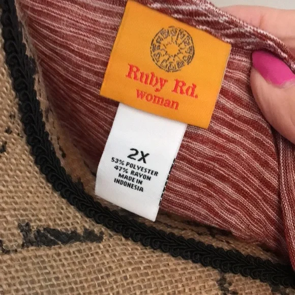 Ruby Rd. Top - Picture 6 of 9